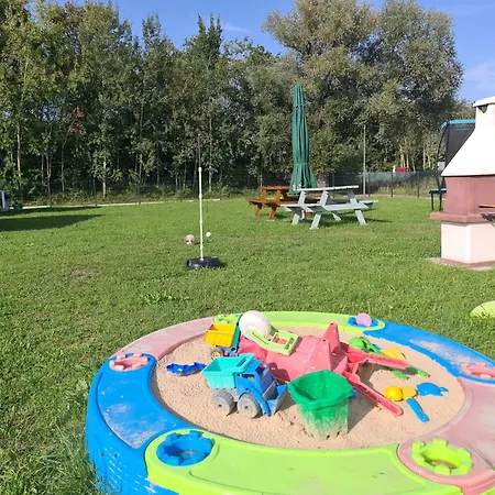 Przy Marinie Wapnica 6 Km Od Miedzyzdrojow *